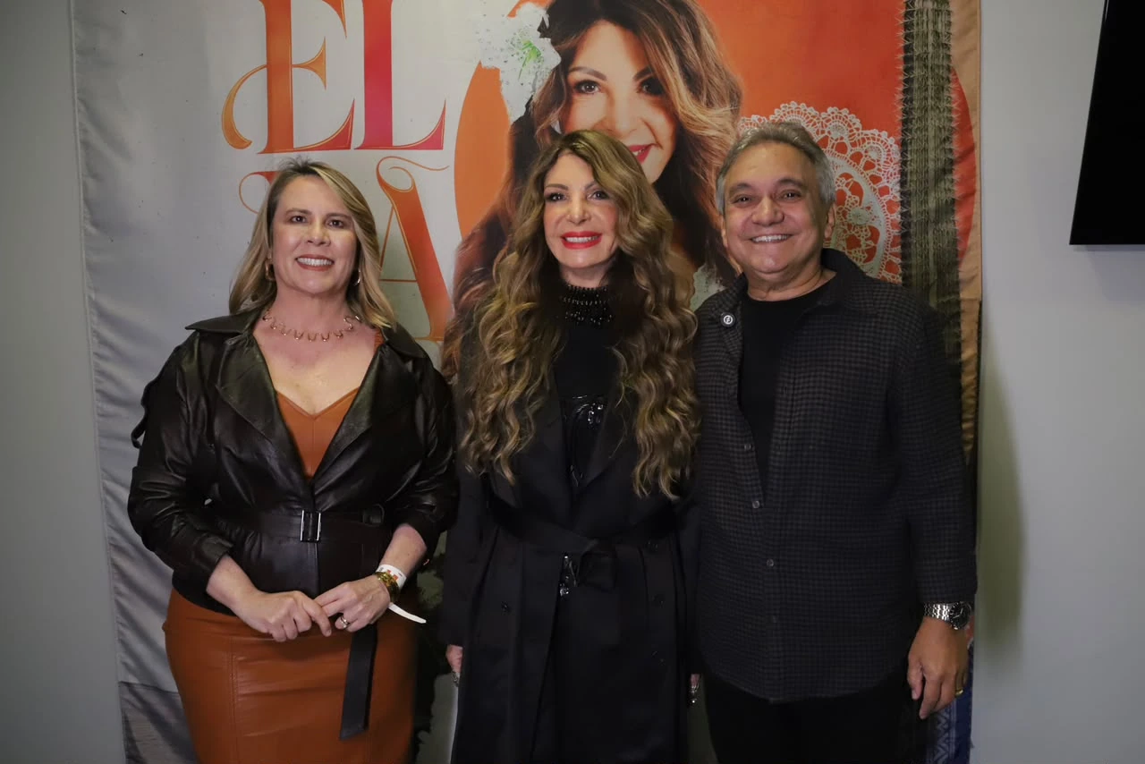 Quase 10 mil pessoas celebram os 36 anos do Sindjus em festa Julina com Elba Ramalho