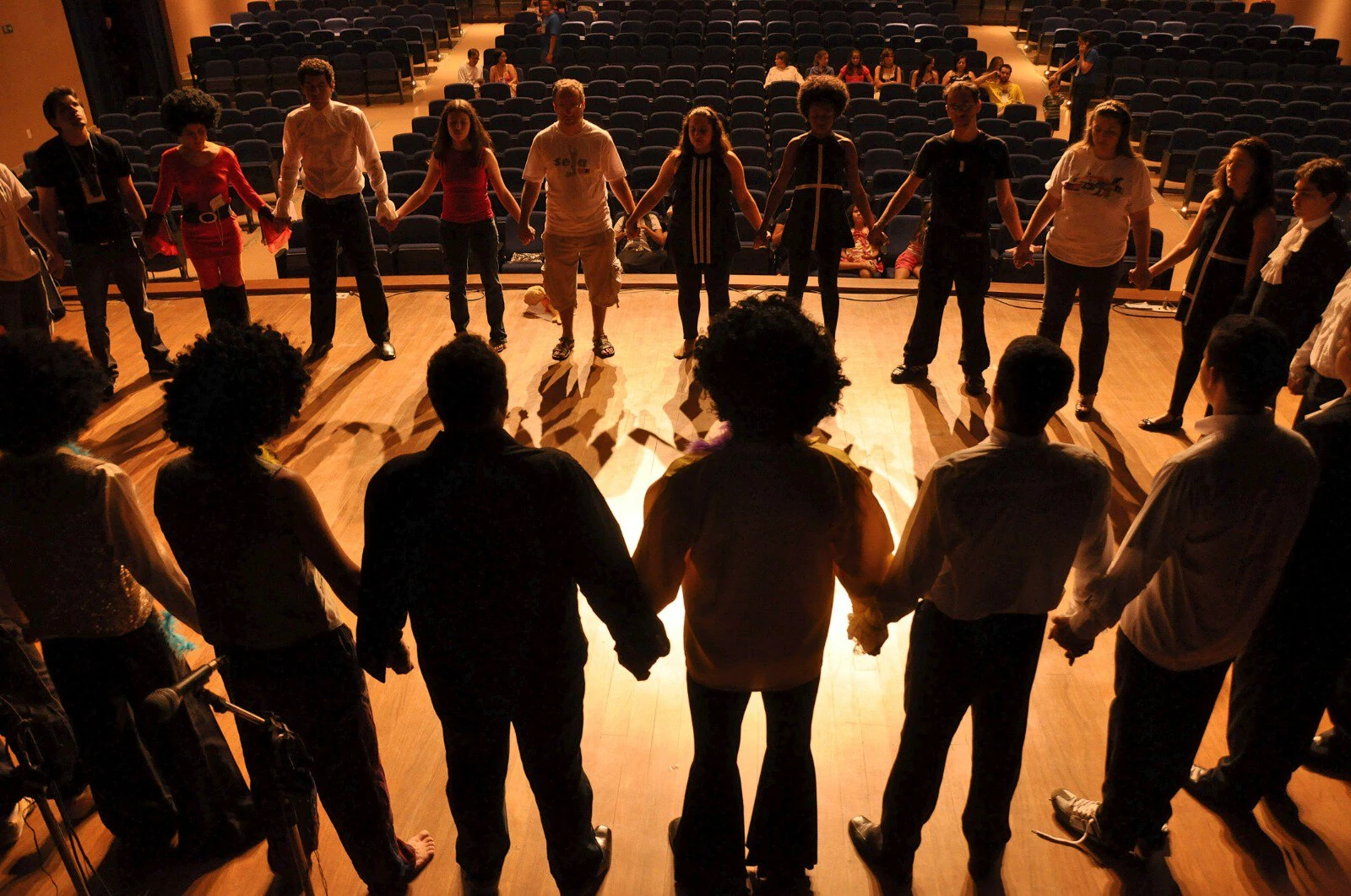 Inscrições abertas para oficina gratuita de teatro musical em Taguatinga