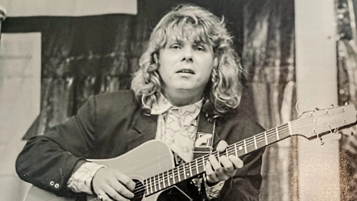 Victor Biglione relança álbum de show produzido por Quincy Jones